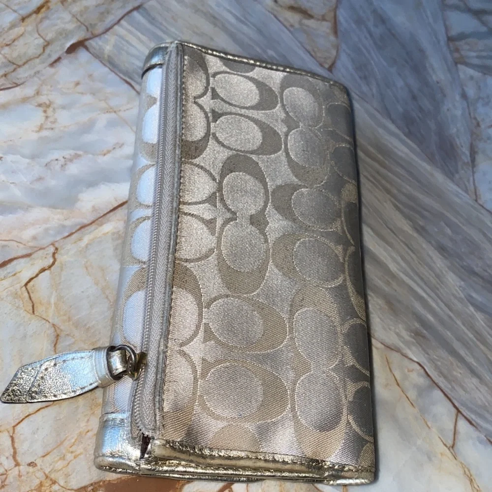 Coach‎ Slim Trifold Wallet In Blocked Signature Canvas In Beige